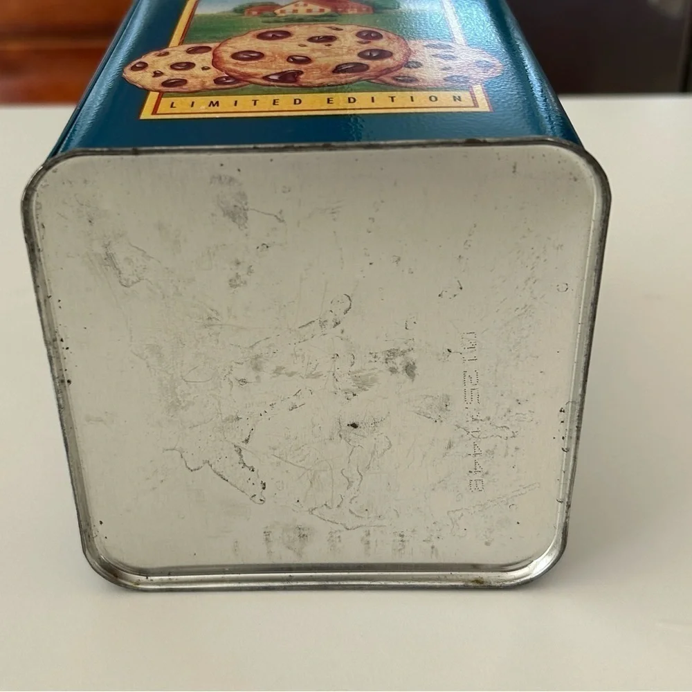 Nestle Tollhouse Vintage Tin